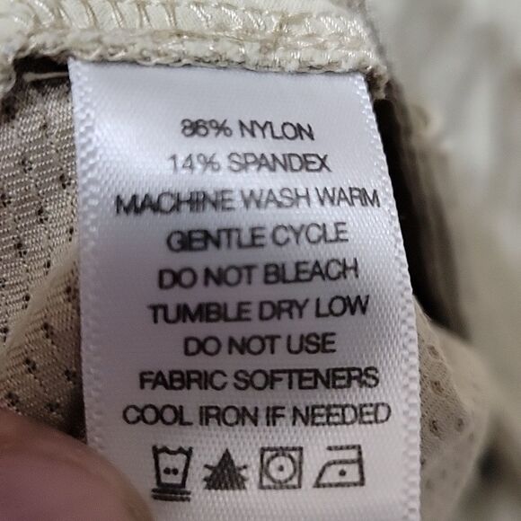 EASTERN MOUNTAIN SPORTS WOMENS HIKING ATHLETIC STRETCH CAPRIS SIZE 6 - Picture 5 of 8